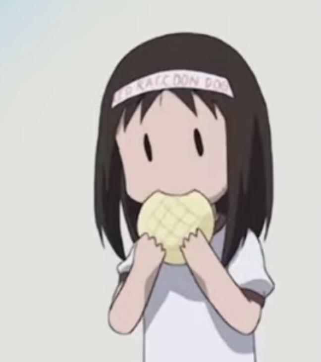 Osaka comiendo un pan tranquilamente.